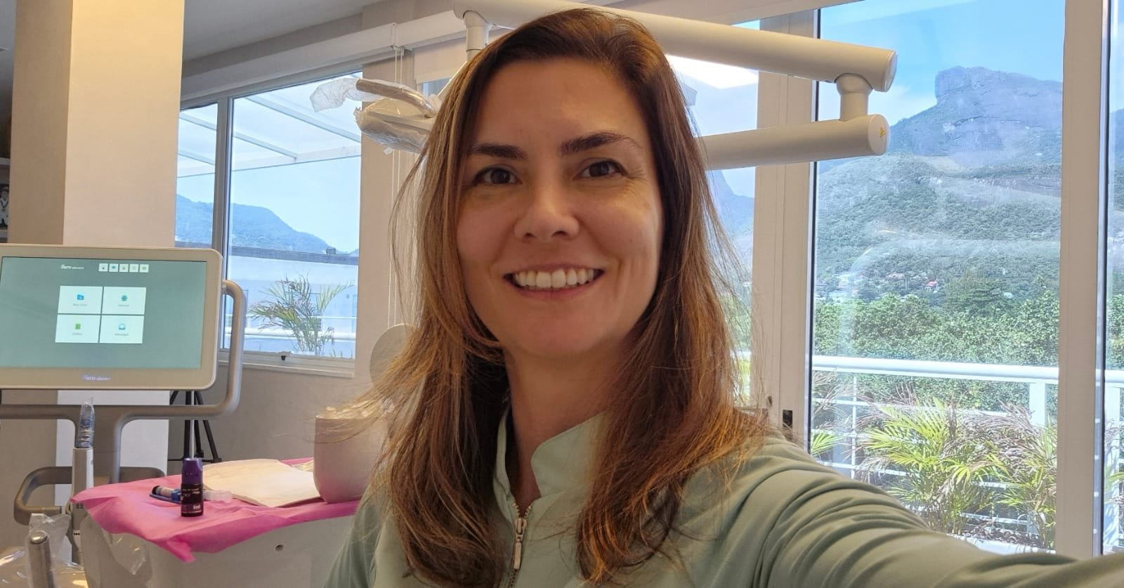 Dra. Claudia D'Almeida
